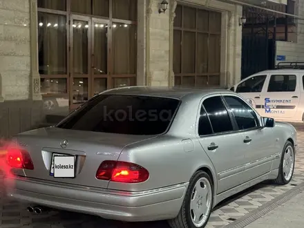 Mercedes-Benz E 55 AMG 1998 года за 6 200 000 тг. в Шымкент – фото 17