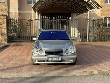 Mercedes-Benz E 55 AMG 1998 года за 6 200 000 тг. в Шымкент