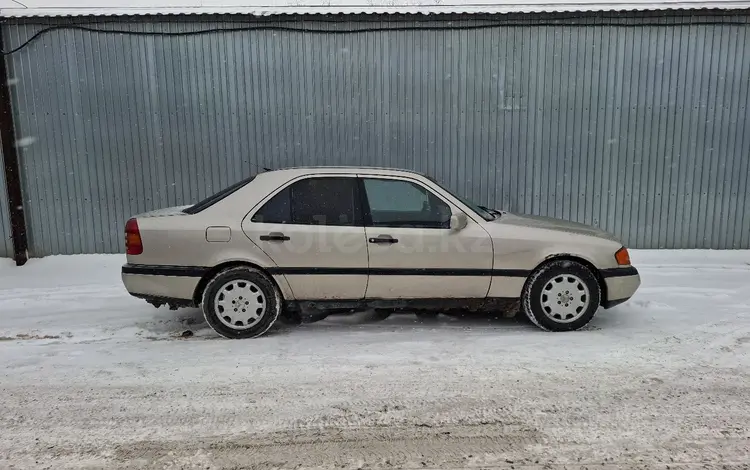 Mercedes-Benz C 200 1993 года за 1 400 000 тг. в Астана