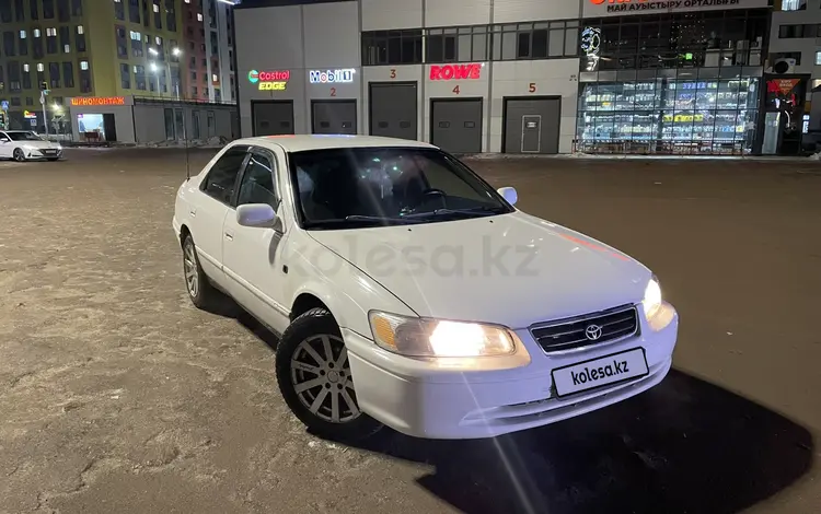 Toyota Camry 1998 годаfor3 300 000 тг. в Астана