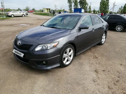 Toyota Camry 2010 года за 7 000 000 тг. в Актобе – фото 3