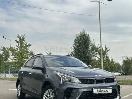 Kia Rio X-Line 2022 года за 10 200 000 тг. в Алматы