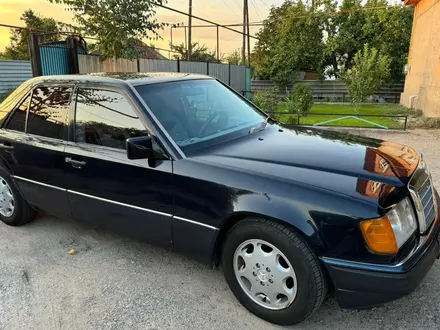 Mercedes-Benz E 220 1991 года за 2 000 000 тг. в Алматы – фото 6