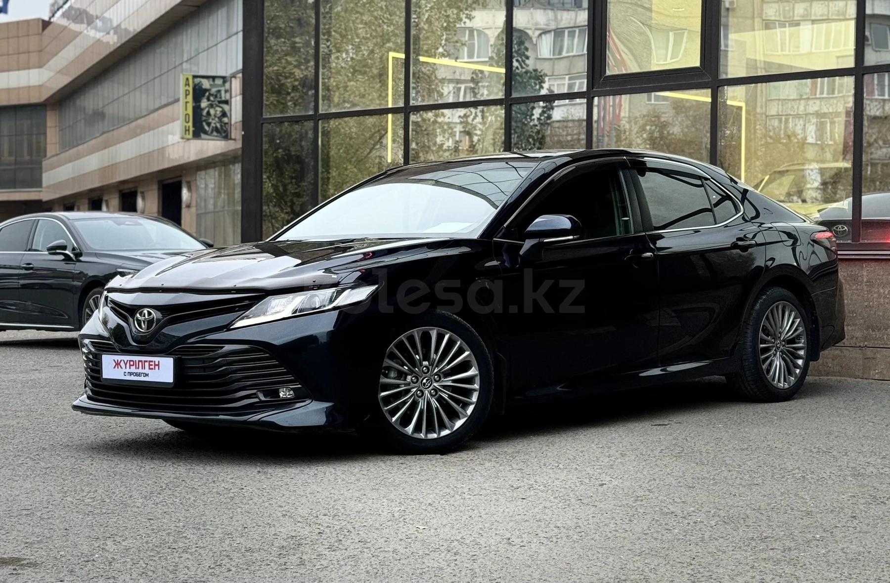 Toyota Camry 2018 г.