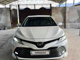 Toyota Camry 2018 года за 14 600 000 тг. в Шымкент