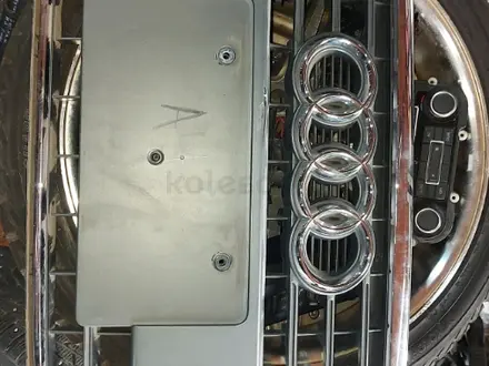 Решётка радиатора на Ауди А4 Б8 Audi A4 07-11 решетка оригинал, привозная за 50 000 тг. в Алматы – фото 2