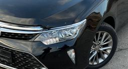 Toyota Camry 2017 годаfor12 900 000 тг. в Тараз – фото 2