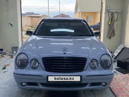 Mercedes-Benz E 320 2001 года за 5 000 000 тг. в Жанаозен – фото 4