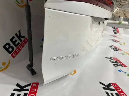 Крышка багажника KIA Seltos 2019-2025 ORIGINAL (белый) за 10 000 тг. в Алматы – фото 16