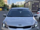 Kia Rio 2019 года за 6 750 000 тг. в Астана