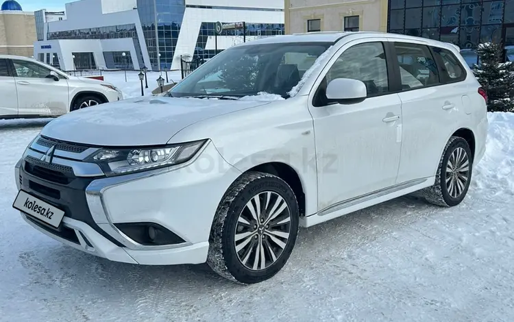 Mitsubishi Outlander 2022 годаүшін12 300 000 тг. в Актобе