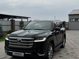 Toyota Land Cruiser 2022 года за 52 500 000 тг. в Костанай – фото 2