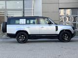 Land Rover Defender 2023 года за 59 256 000 тг. в Алматы – фото 4