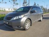 Toyota Sienna 2011 года за 13 000 000 тг. в Астана