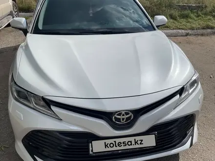 Toyota Camry 2018 года за 13 200 000 тг. в Рудный – фото 8