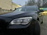 BMW 740 2013 года за 10 000 000 тг. в Алматы