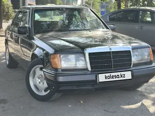 Mercedes-Benz E 230