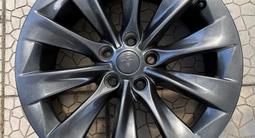 Оригинальные диски на Tesla model S (R19, DIA 64.1, PCD 5x120, ET40) за 370 000 тг. в Алматы