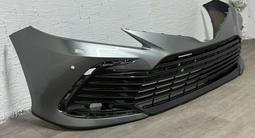 Бампер передний с нижней решеткой на TOYOTA CAMRY за 160 000 тг. в Алматы – фото 2