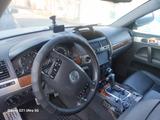 Volkswagen Touareg 2007 года за 4 400 000 тг. в Талдыкорган – фото 5