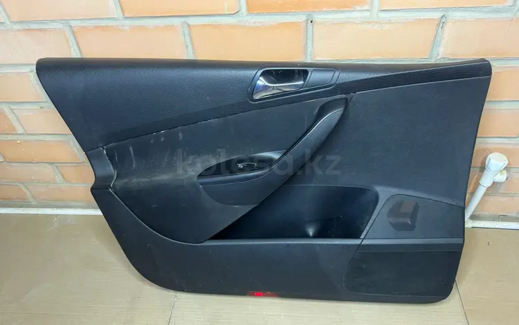 Дверная карта передняя левая Volkswagen Passat B6 за 15 000 тг. в Караганда