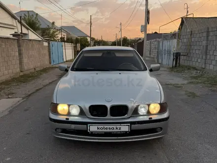 BMW 528 1996 года за 3 250 000 тг. в Шымкент – фото 3