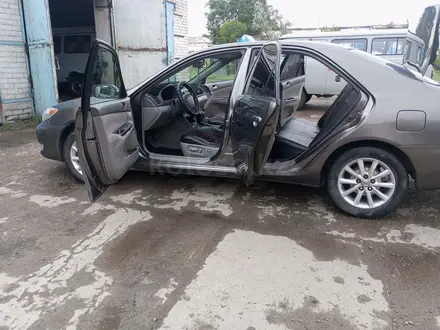 Toyota Camry 2004 года за 5 000 000 тг. в Аксу – фото 2