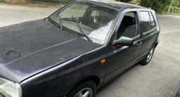 Volkswagen Golf 1994 года за 580 000 тг. в Алматы