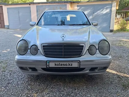 Mercedes-Benz E 240 1999 года за 4 600 000 тг. в Шымкент – фото 10