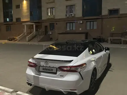 Toyota Camry 2020 года за 13 500 000 тг. в Уральск – фото 3