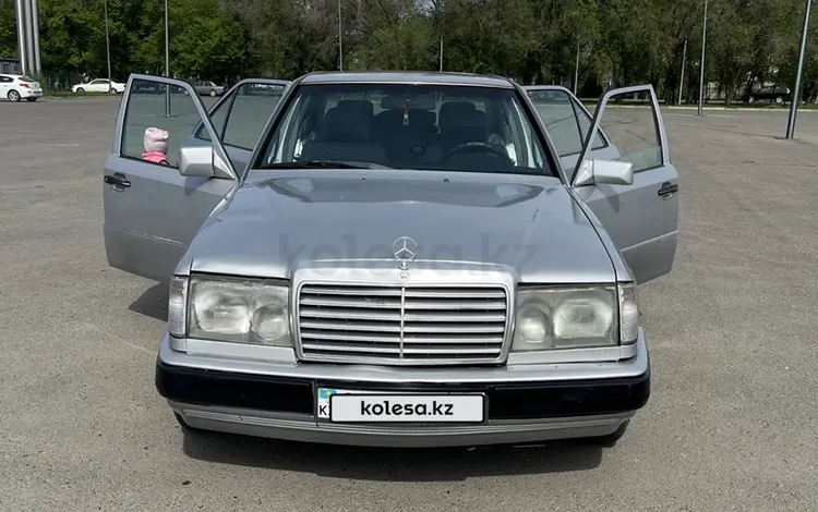 Mercedes-Benz E 260 1991 года за 1 350 000 тг. в Талдыкорган