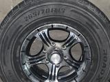 Диски с шинами в комплекте от toyota hilux R15 за 120 000 тг. в Аксукент – фото 4