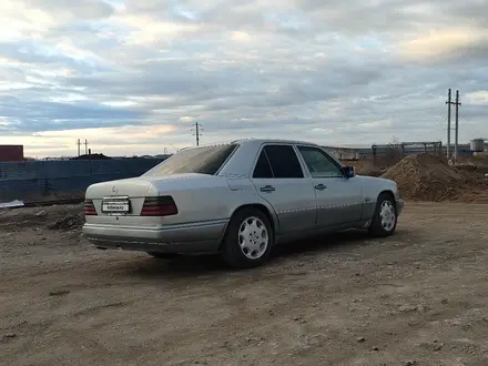 Mercedes-Benz E 280 1995 года за 2 100 000 тг. в Астана – фото 15