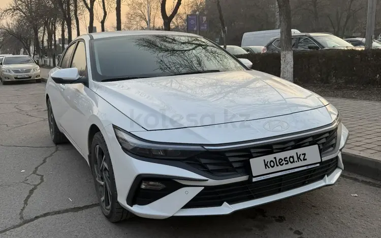 Hyundai Elantra 2024 годаfor12 200 000 тг. в Шымкент