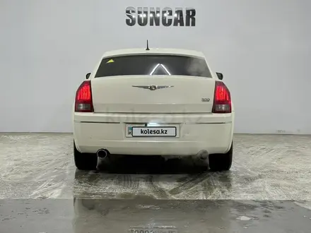 Chrysler 300C 2006 года за 4 600 000 тг. в Актау – фото 9