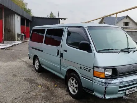 Toyota Hiace 1998 года за 2 200 000 тг. в Алматы – фото 2