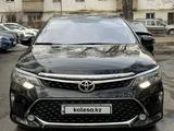 Toyota Camry 2017 годаfor12 600 000 тг. в Алматы