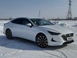 Hyundai Sonata 2023 года за 13 100 000 тг. в Петропавловск – фото 2
