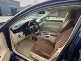 Lexus ES 300h 2013 года за 6 500 000 тг. в Атырау – фото 4