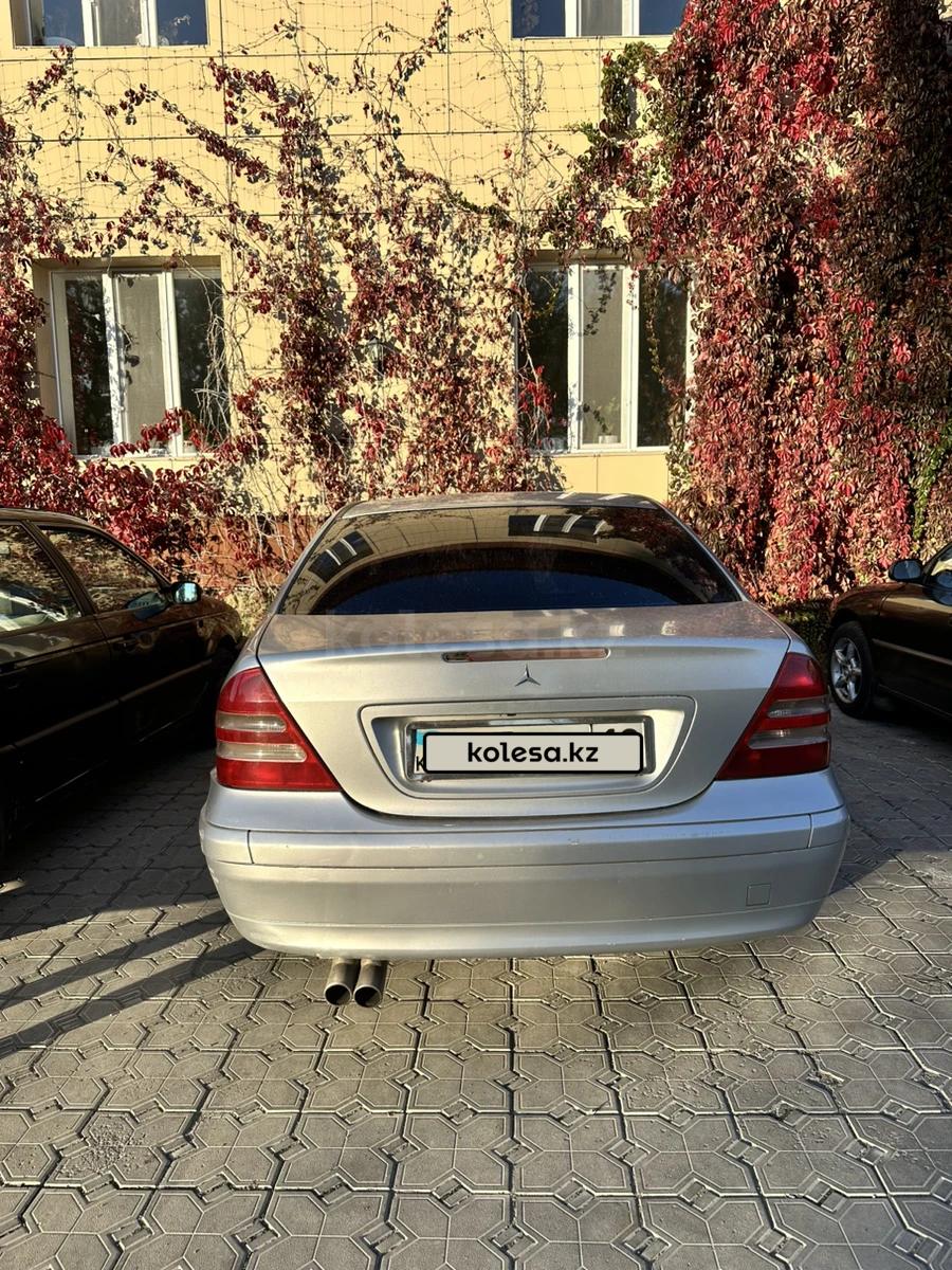 Mercedes-Benz C 180 2000 г.