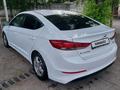 Hyundai Elantra 2018 годаfor6 000 000 тг. в Алматы – фото 4