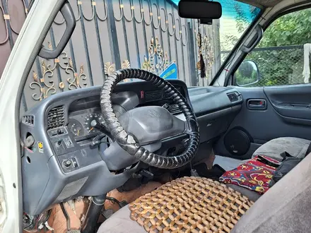 Toyota Hiace 2002 года за 3 700 000 тг. в Усть-Каменогорск – фото 3