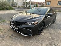 Toyota Camry 2021 года за 15 200 000 тг. в Кызылорда