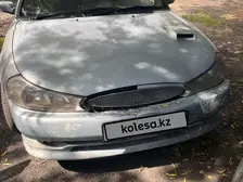 Ford Mondeo, 1999