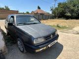 Volkswagen Vento 1993 года за 1 200 000 тг. в Тараз – фото 3