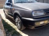 Volkswagen Vento 1993 года за 1 200 000 тг. в Тараз – фото 4