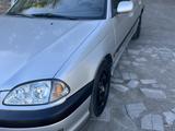 Toyota Avensis 2001 годаүшін3 300 000 тг. в Караганда