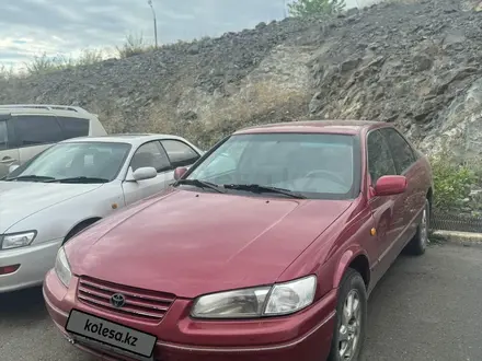 Toyota Camry 1998 года за 3 300 000 тг. в Зайсан – фото 3