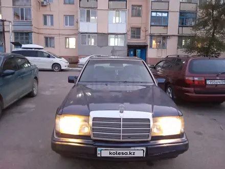 Mercedes-Benz E 200 1992 года за 800 000 тг. в Приозерск – фото 10