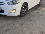 Hyundai Accent 2011 годаfor3 000 000 тг. в Атырау – фото 2